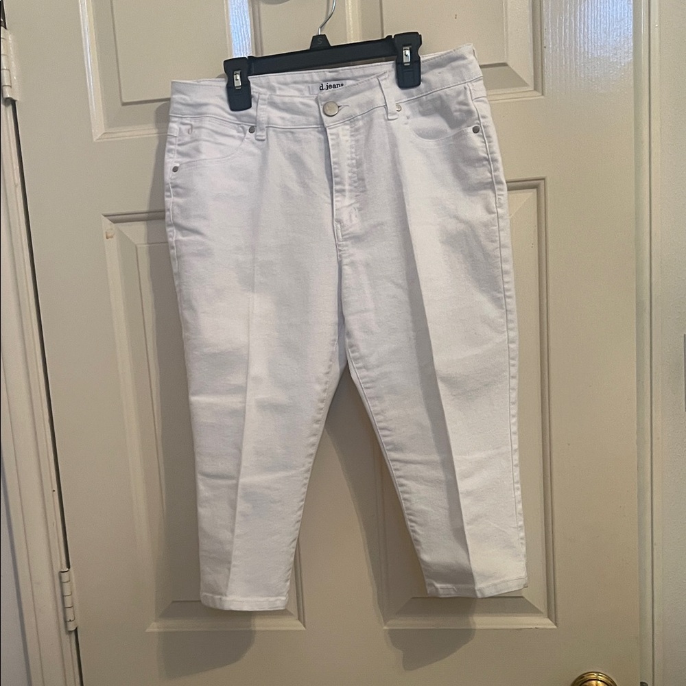 d. jeans White Cropped Slim Ankle Jeans